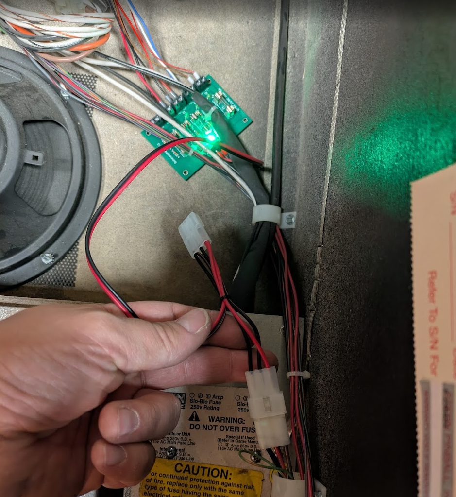 12V distribution board and connection to the machine's 12V